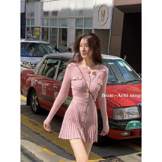 批发CHI大也池粉色圆领小香针织<b class='q'>连衣裙</b>长袖气质收腰显瘦a<b class='q'>字</b>百褶裙子