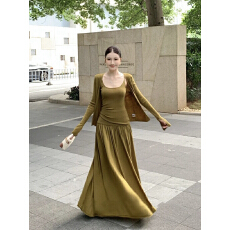 批发韩系早秋多巴胺氛围感穿搭套装女绿色针织背心+开衫半身裙三件套
