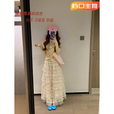 批发早<b class='q'>春</b>甜辣妹一字落肩淡黄色上衣女设计感拼接长袖T恤修身打底套装