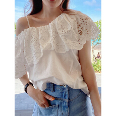 批发韩国东大门2026夏季新款时尚气质大荷叶边<b class='q'>露肩</b>衬衫白色<b class='q'>上衣</b>女装潮