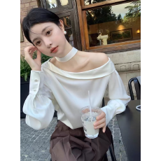 批发法式斜肩一字领露肩长袖上衣女早<b class='q'>秋</b>高级感小众不规则显瘦缎面衬衫