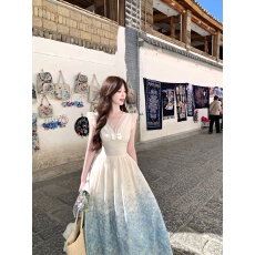 批发白里 夏蓝花语 法式定位花长款V领甜美小飞袖连衣裙气质收腰<b class='q'>长裙</b>