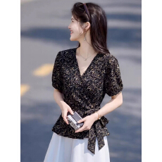 批发2026夏季新款短袖V领衬衫女系带收腰<b class='q'>设计</b>轻熟风气质修身显瘦上衣