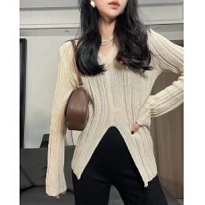 批发开叉长袖V领镂空针织衫女早<b class='q'>秋</b>季新款设计感小众别致独特温柔上衣