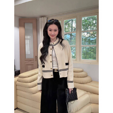 批发已出货 黑白条纹立领羊毛针织衫女秋季浮雕金扣毛衣<b class='q'>开衫</b>外套上衣