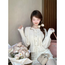 批发Q女家 糯糯雪贝/中古钩花宫廷千<b class='q'>金</b>感花边系带毛衣外套