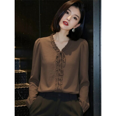 批发咖色V领<b class='q'>长袖</b>衬衫女士2026年秋季新款洋气减龄显瘦松弛感花边上衣