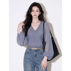 批发雾霾蓝v领压褶雪纺衬衫女早秋2026<b class='q'>新款</b>ins韩式设计感别致很仙上衣