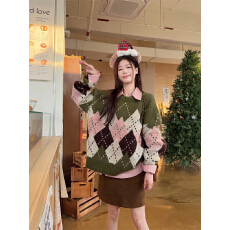 批发实拍实价大码秋冬洋气圆领绿色长袖针织衫毛衣女内搭衬衫<b class='q'>短裙</b>套装