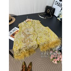 批发新中式国风黄色鸵鸟毛夹棉马甲女秋冬重工钉珠马夹半身裙套装