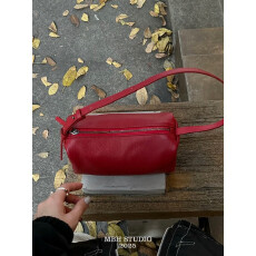 批发【MBH】圣诞红头层牛皮简约枕头包休闲斜挎圆筒包单肩包(配肩带)