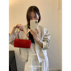 批发【MBH】极简小众羊京绒真皮圣诞红笔筒包90s手拎包斜挎包(配肩带)