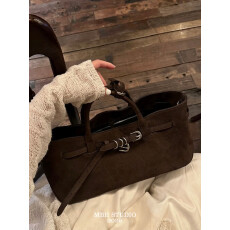 批发【MBH】头层麂皮<b class='q'>复古</b>皮带扣大容量小众设计师款手提包