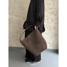 批发【MBH】小众设计磨砂牛皮水桶包通勤百搭大容量单肩包(配收纳袋)