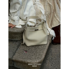 批发【MBH】头层牛皮凯莉锁扣水桶包大容量休闲通勤托特包单肩包