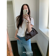 批发博主同款小众设计小号三角包小羊皮慵懒云朵包斜挎手提包(配肩带)