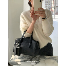 风春夏新款波士顿保龄球包高级感大容量通勤斜挎手提包不含小包