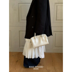 批发头层植鞣牛皮波士顿枕头包女大容量托特包单肩斜挎手提包(配肩带)