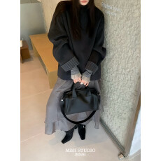 批发小众设计软糯大容量波士顿枕头包通勤百搭单肩手提包(配肩带)