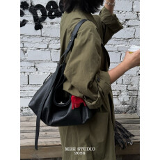 批发【MBH】大象纹头层牛皮大容量hobo包锁扣松弛慵懒风单肩包