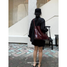 极简松弛感头层油蜡牛皮托特包高级双排扣宽肩带大容量单肩斜挎包