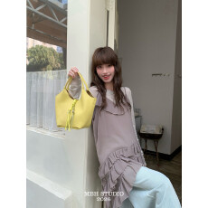 批发'一秒入春头层牛皮春夏小清新菜篮子包百搭斜挎手提包(配肩带)