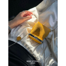 MBH夏日多巴胺迷你小废包精致可爱夹子口红包斜挎包