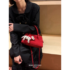 批发露思许妍同款小众麂皮波士顿包秋冬<b class='q'>复古</b>百搭手提包