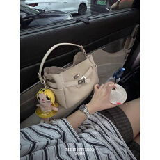 批发秋上新！秋冬千金感头层牛皮水桶包简约百搭手提包(不含挂，肩带