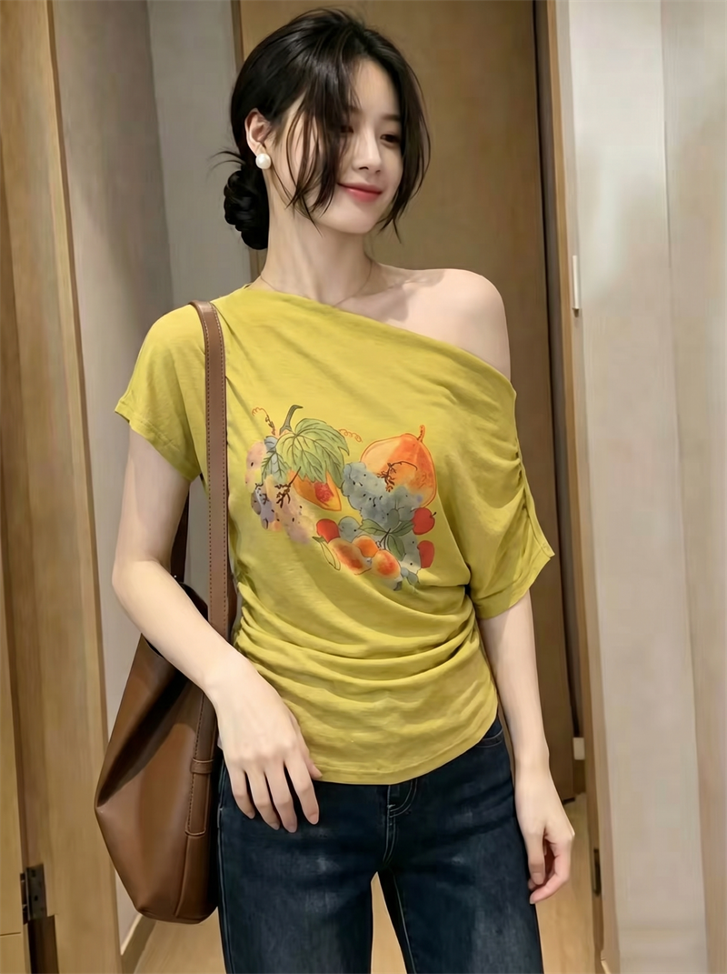 RY6875# 实拍大码韩版纯欲风夏季宽松慵懒印花斜肩短袖上衣T恤女