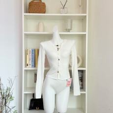 批发地球店复古老钱风领口珠链高弹修身打底<b class='q'>衫</b>秋套头正肩长袖T恤上衣