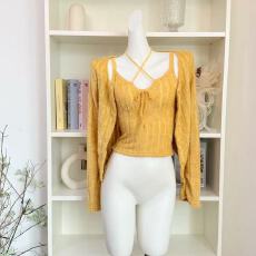 批发OYFF凡凡【糯叽叽】水<b class='q'>貂绒</b>喇叭袖排扣针织开衫女系带吊带背心套装