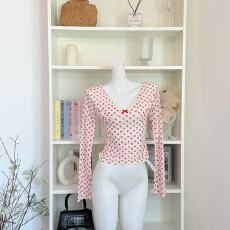 批发ffcheer 爱心印花拼蕾丝纯欲V领上衣女春修身显瘦百搭减龄打底衫