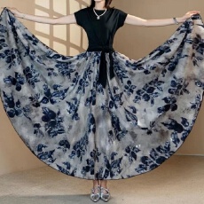 批发青花瓷国风半身裙2026夏季新款时尚复古大摆a字裙洋气妈妈<b class='q'>长</b><b class='q'>裙子</b>