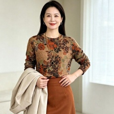 批发时尚复古德绒圆领长袖T恤2026早秋新款洋气<b class='q'>妈妈装</b>休闲百搭打底衫