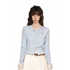 批发短款蓝色圆领针织开衫女2025秋冬新款设计感小众刺绣毛衣外搭上衣