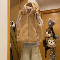 批发夹棉【】羊羔毛<b class='q'>马甲</b>外套女秋冬2025外穿连帽小熊耳朵背心