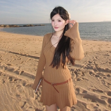 批发美式辣妹风V领针织连衣裙女秋季气质修身显瘦内搭A字裙<b class='q'>百褶</b><b class='q'>短裙</b>子