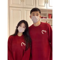 批发特别的情侣装毛衣2025本命年红色<b class='q'>衣服</b>高级感<b class='q'>男</b>女爱心针织衫