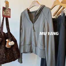 批发（原版面料】200斤特<b class='q'>大码</b>连帽短百搭外套女显瘦灰色拉链上衣