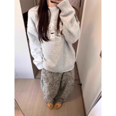 批发宽松休闲<b class='q'>套装</b>灰色字母毛衣针织衫女