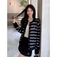 批发<b class='q'>马海毛</b>针织<b class='q'>开衫</b>女韩系穿搭条纹毛衣外套宽松显瘦设计感上衣潮