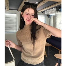 批发法式柔美半高领卷边短袖针织<b class='q'>衫</b>女2026早春轻熟风百搭独特叠穿<b class='q'>毛</b>衣