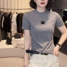 批发新品纯棉新款皮标短袖T恤设计上衣气质百搭圆领款女纯色<b class='q'>短款</b>高贵