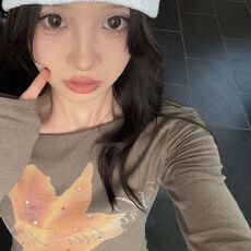 批发馨帮帮 彩钻<b class='q'>花朵</b>斜肩上衣女初秋绝美修身甜辣纯欲风露肩长袖<b class='q'>T</b><b class='q'>恤</b>