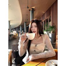 批发纯欲风修身长袖蕾丝衫T恤女早春蝴蝶结方领紧身收腰<b class='q'>短款</b>打底上衣