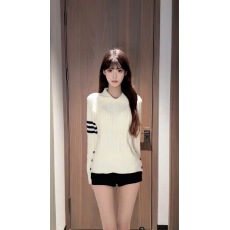 批发<b class='q'>白色</b>Polo领针织上衣黑色<b class='q'>短裤</b>