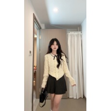 批发白色蝴蝶结带钻毛衣百褶短裙