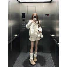 批发白色<b class='q'>条纹</b>毛衣红色白色百褶裙