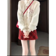 批发白色<b class='q'>条纹</b>毛衣红色格子<b class='q'>短裙</b>
